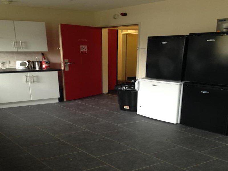 E4FB814A0CF1D8E29208E2F7CDCA1FDF