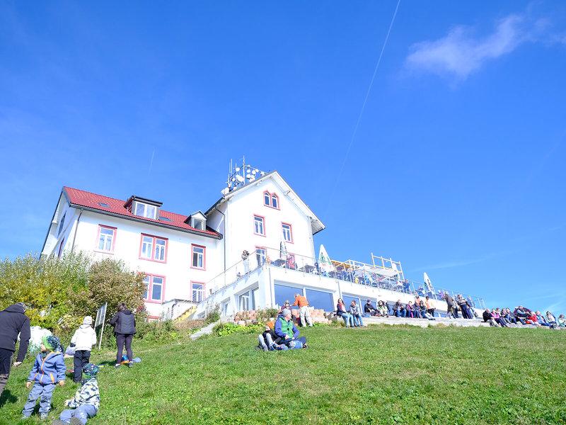 E36679CE14409F2D6B1FE4CEF1855D27