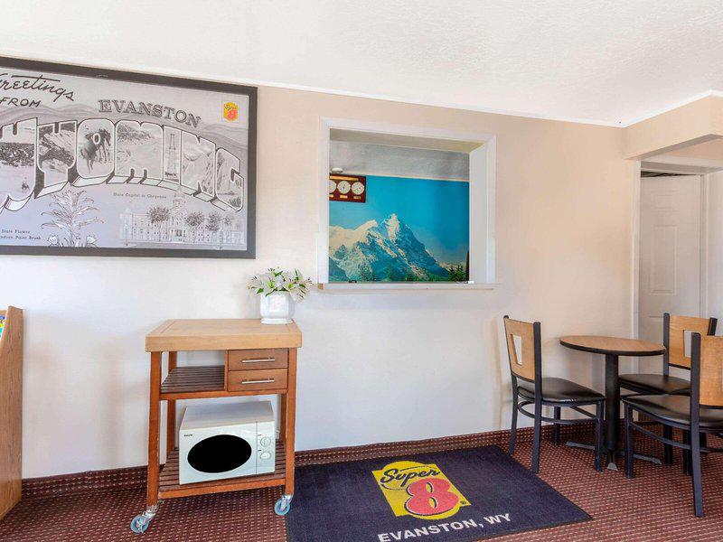 B093EB3A43F73DBD63E8868270454E7C