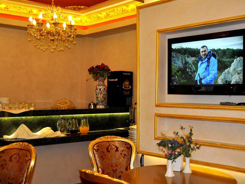 45A0FD5F64CA58EA44B805D222781E91