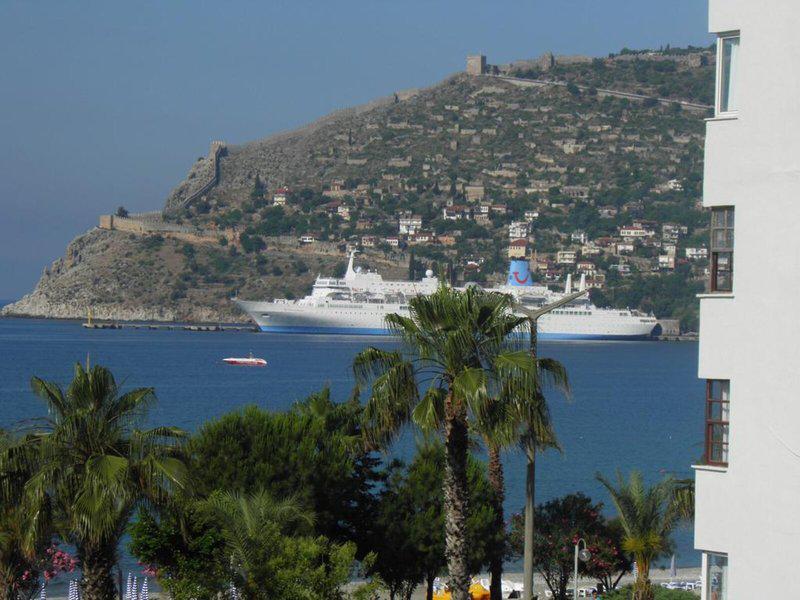 8963CE26220570972BEDB2F2FCB05726