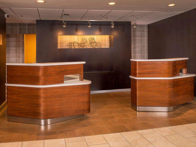 5AB46B13710A50F38F87D39C41B98A78