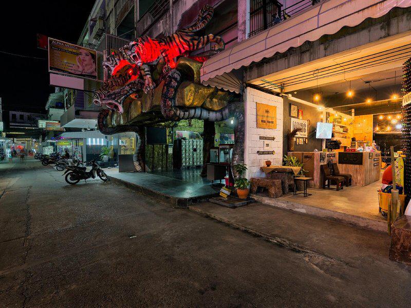 65F35E7C74D54348B202F6A714E8B550