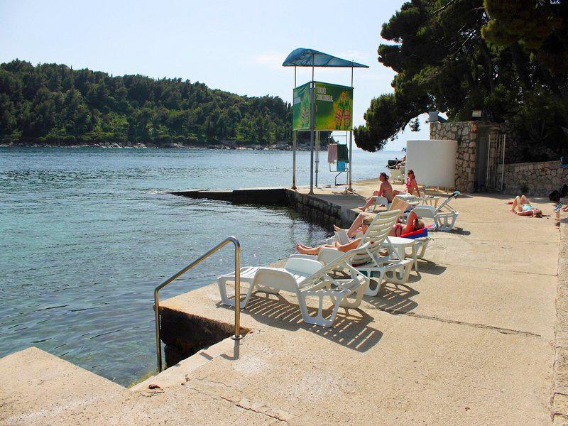 82441F8059A1484044BE02597D79642B