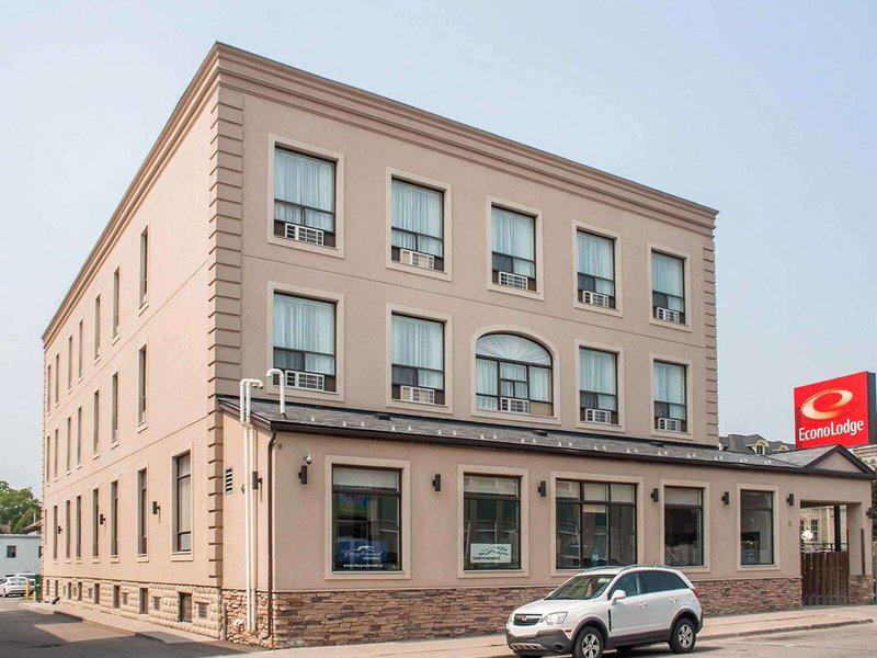 DDC2FE9C1ADB76F480D63A439B06C302