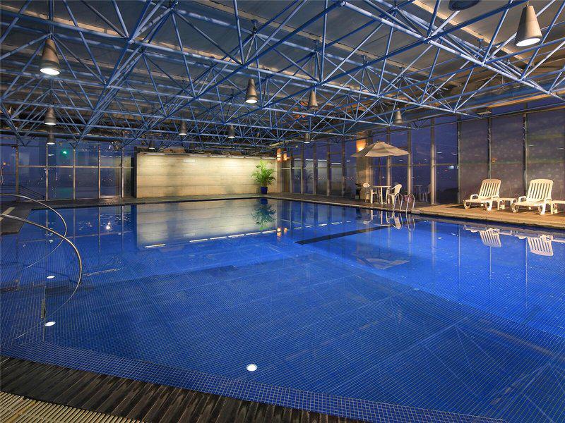 F7A86A6DB11B41AAD0BB084FA069EE8E