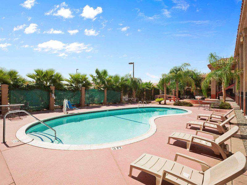 F8D115379B344B50294CECAEE1F3ABB2