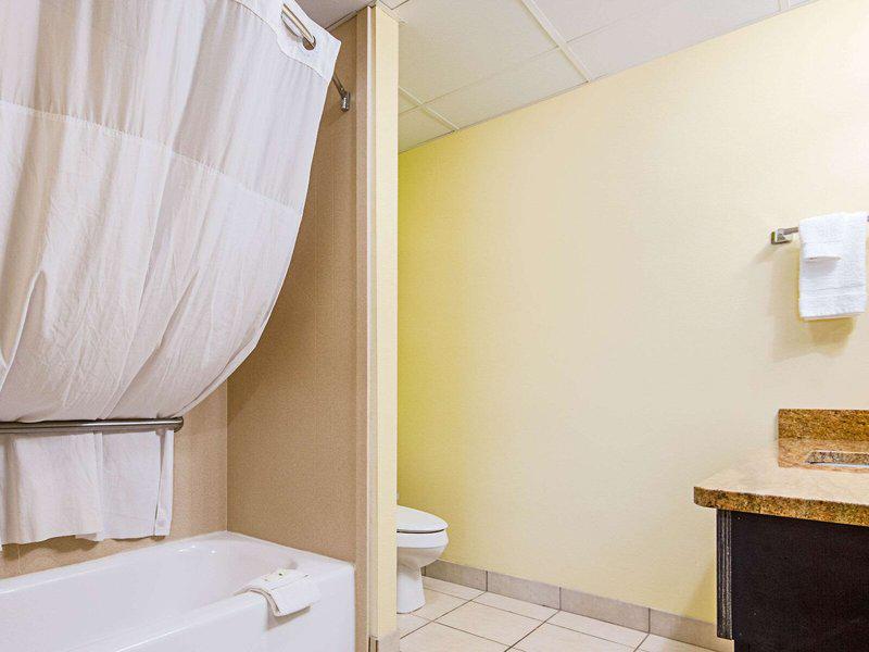 5893C3EC430FB9F8252E11B1AF454936