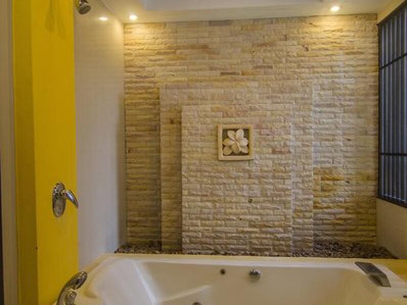 EBA50E285F255768FB956E6355D1DA2D