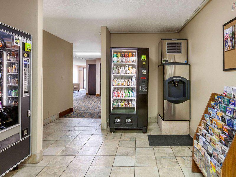 CD770ED0DF308515B7B5C0C3E8591E5D