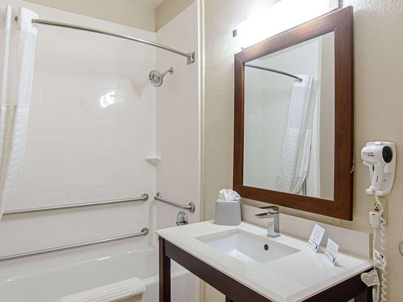 80F969324D57B187B05685CA95028587