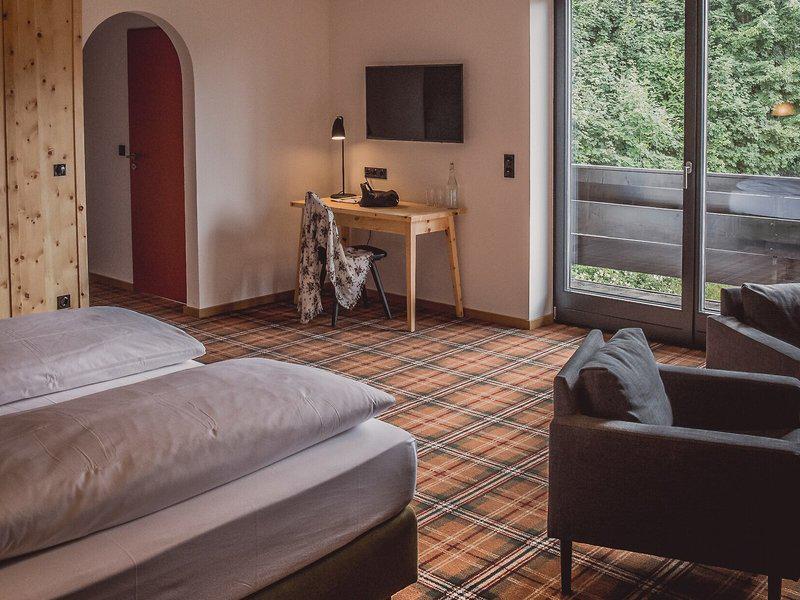 B5C456EEF7C5FDE75961B6914FE775B3