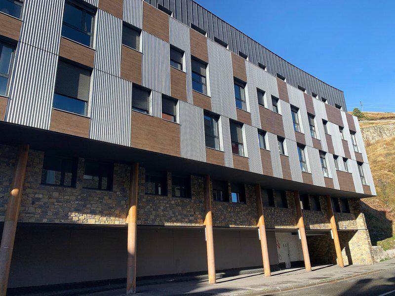 DC363118B252E4C7BE66BDDB56A87585