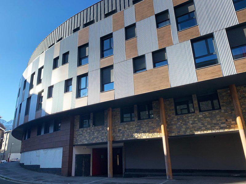 A5F80CE126E03DFF5A8E599E62FF3C13