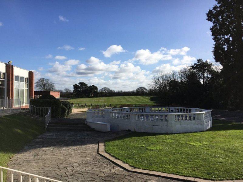 7C159AF6FF36EF990F99AAC918D8628E