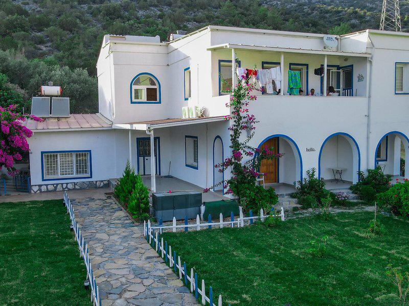 D8224542BE8DC85C20505C807637585A