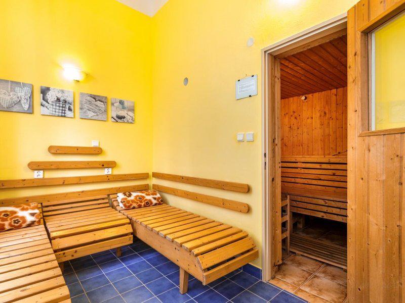 372DB506887095BED705955CECB231A4