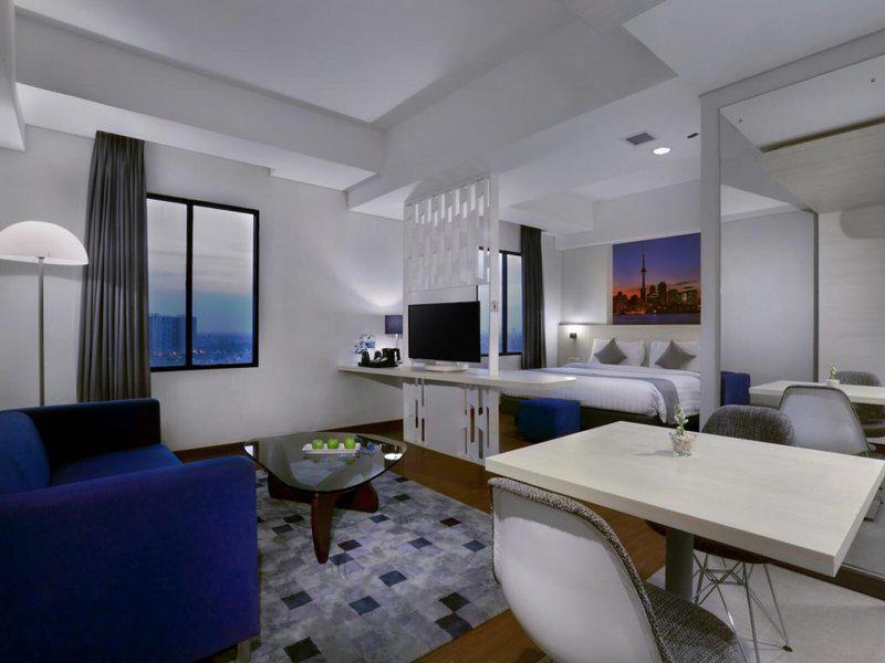 AB3DAC1D9407B1E109F57B3ECBEAC66C