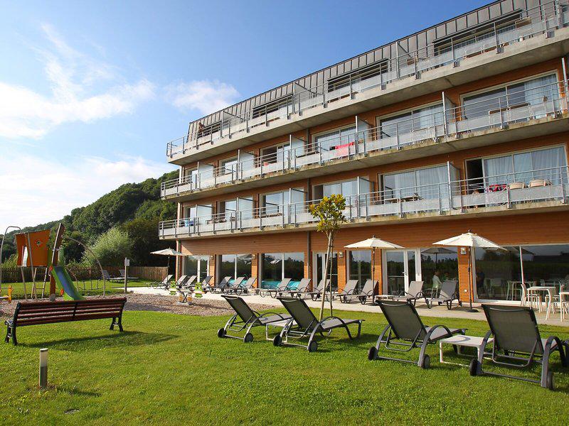 556C85AD5F73162BE16E0F0240BA4B94