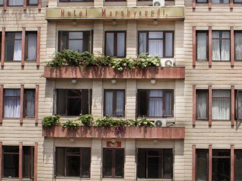 F66CE6B2A6DE94C2BBE3340527D9E5EC