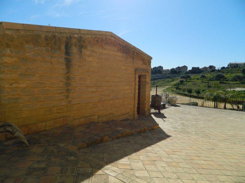 BDAC3EEC8973B244487ECC2365DDF8FA