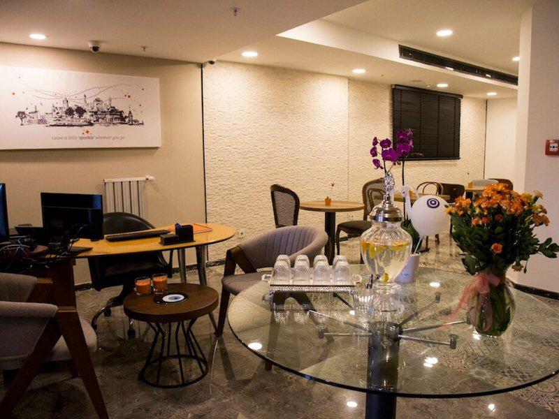 CC7944FC9F68E35A0E92BA1C2CC935E7