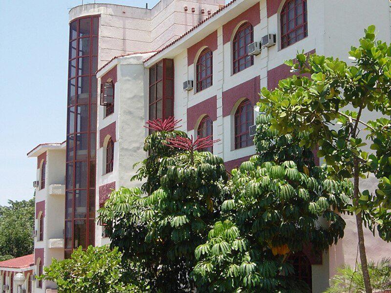 23A960833AB142E04B9F0425C02AB945