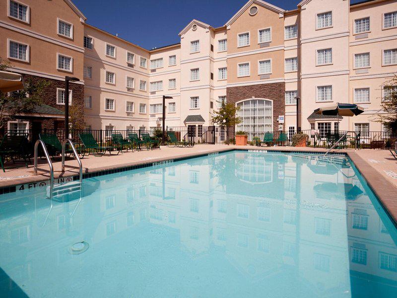 4A7A29E1DB8DF3A7CA05741B808B3766