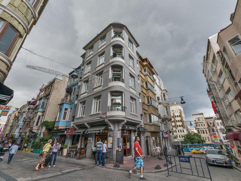 9709442379E717CB5D2224F4E3996FA3