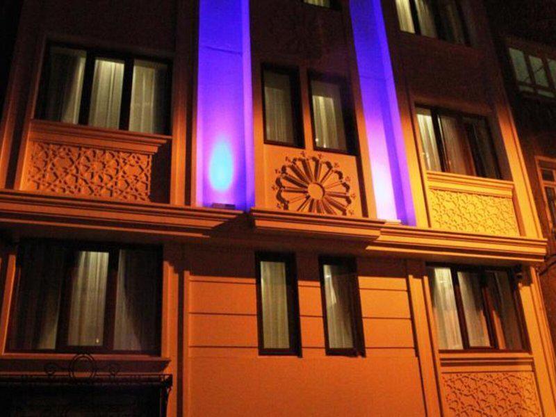 C0B8F8E4F76D3BF8DE86F7618B5ADF4D