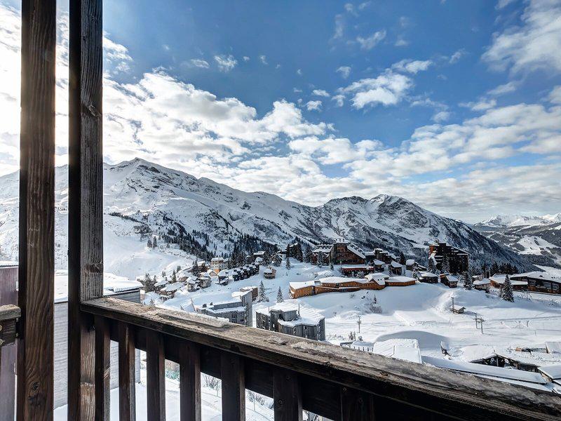 32DE2B27A3ED4B2A7AE61E4B526E9FD3