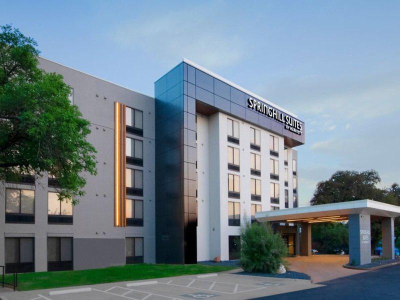 95F2D40D52F8AF2695F941107A6F3AC3