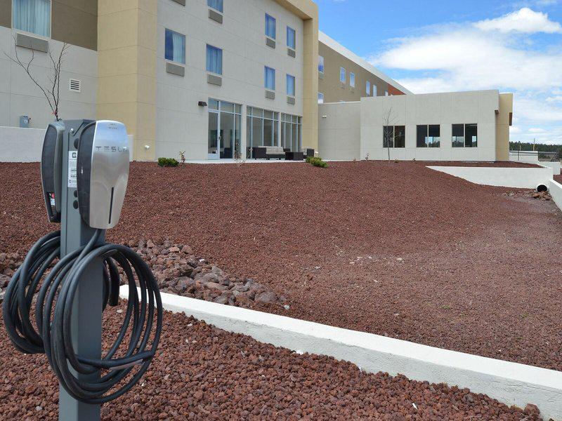 2E2DFD869BF8C3A1BDDED4527F7FE229