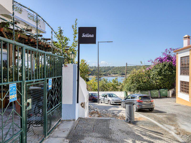 011A9E23F2C9592A89CA4E1E49D457A5