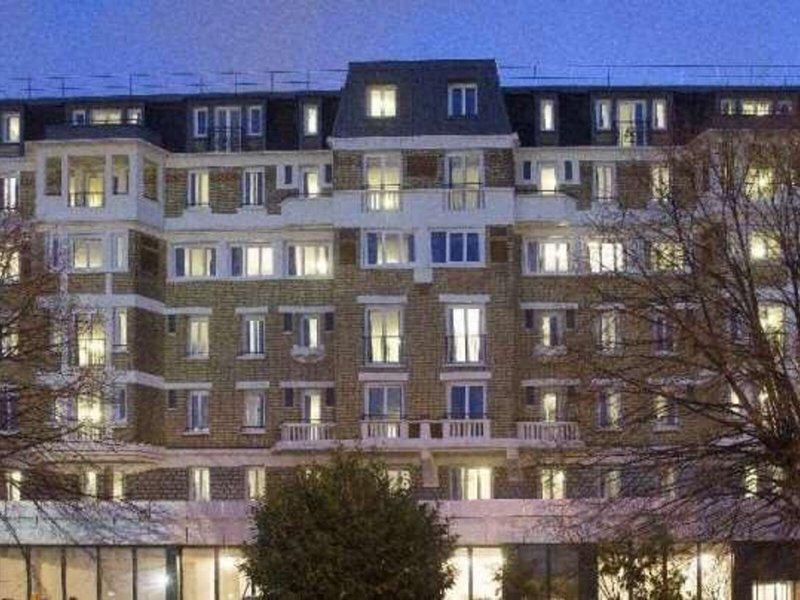 98BB686D791A9FF3C4C724A6618E8A37