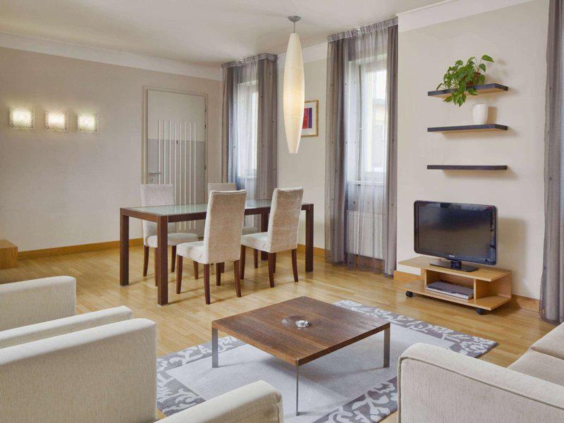 275CB33FE62C29D6FD810C9BDAA33BEE