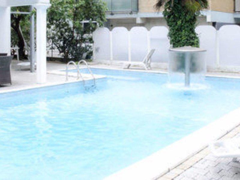 EB2D1F6274AF6B3D0042A0E31C9C8F5F