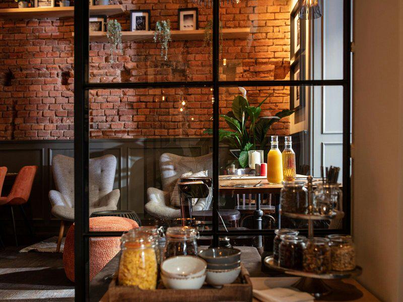 B8823EA72DC56BEEB85CF9DA425DE39B