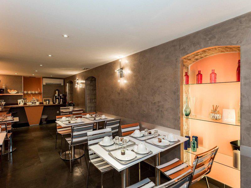 8AE54A3745BBA2F77590F4D2E7287FBD