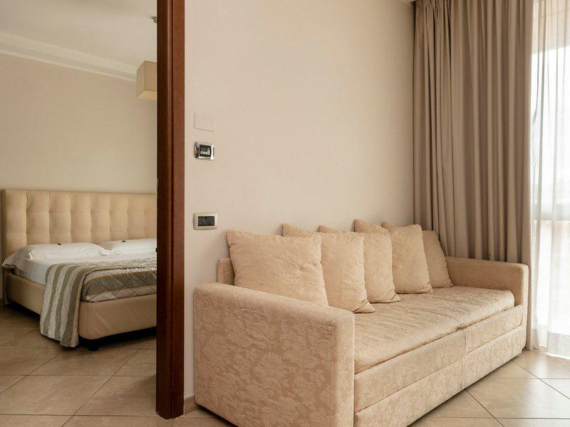 DB76CD2799A09CAB403AC185434F3B38