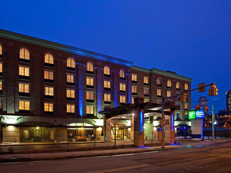 640F0BAB75B4B7BF5CA115562586FB63