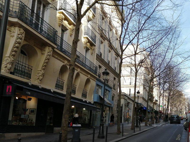 DF85AF3DC57D5678085BB2FE7B5A009E