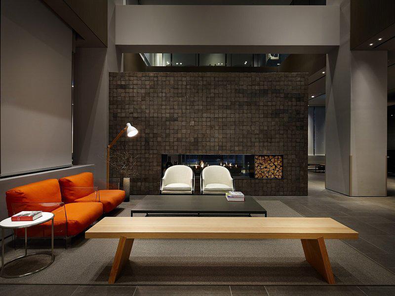 61DD82A0E05ECDC81710D65F19DE0558