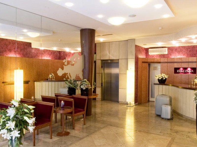 B5389303952EB2844BBC89B76B3BB400