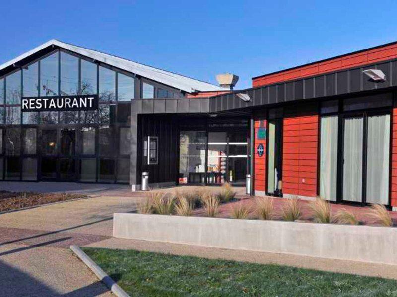 AC1B496D994403426A3D27428721F88E