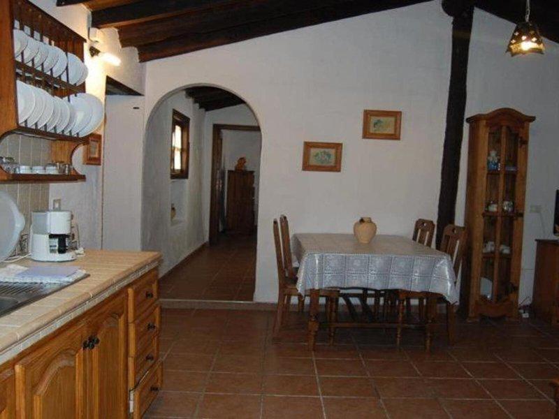 64DC32F4F628DB83AC83FEB81CA5408D