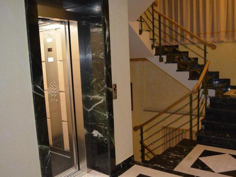 CC5657CEE648AFE2ECC25BFDD967511A