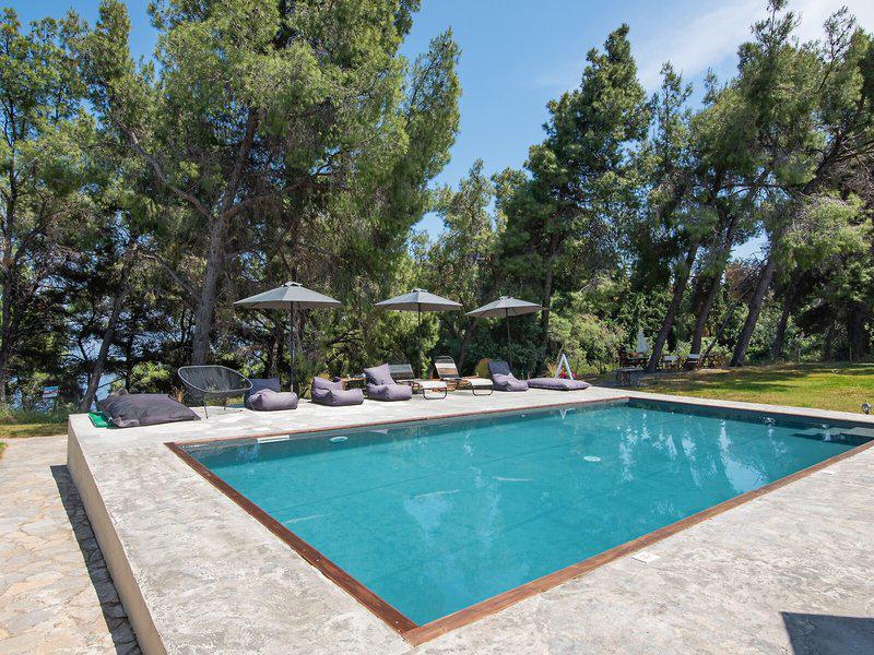 F00B9661C80117E3BBCAD48B4E28DCC1