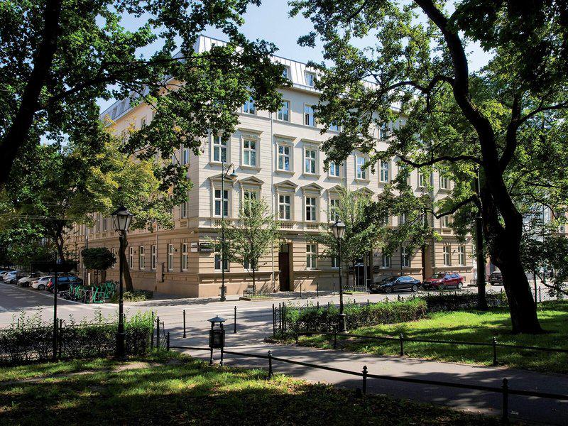 C0FFC05B9ED21F879DCF9F9C7957659F