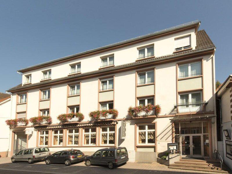 3EBB2DAFD32F7B179BBB88E2406E5C2F